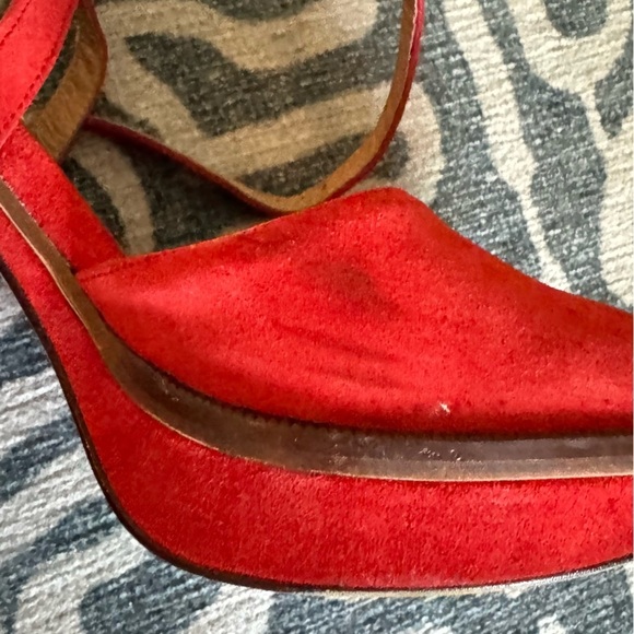 Red Remi Platforms - Picture 5 of 7